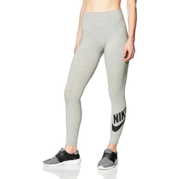 Nike Pants - Nike Women Mint Green Solid Capris FUTURA Tight Fit - Size S